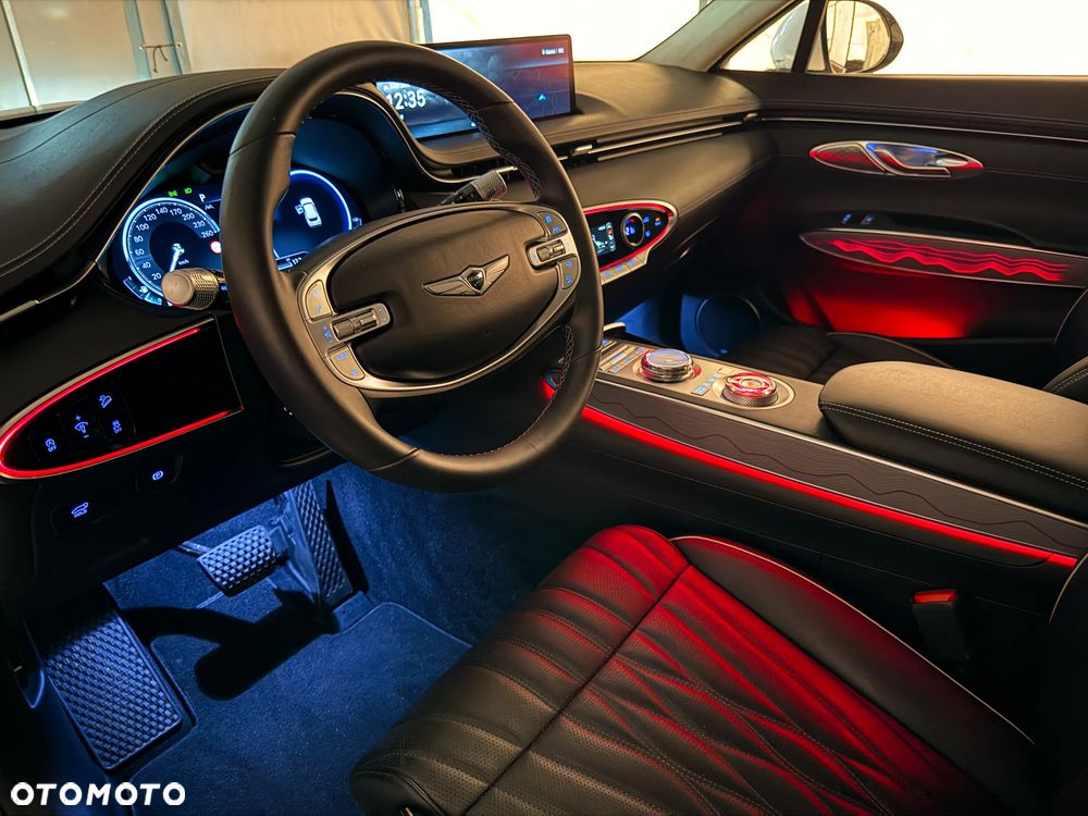 Genesis GV70 2.5T AWD AT8 Luxury Line - 13