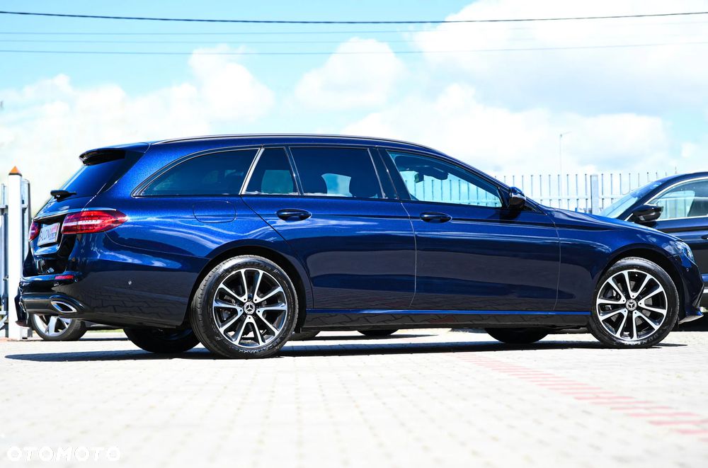 Mercedes-Benz Klasa E 220 d 9G-TRONIC Night Edition - 37