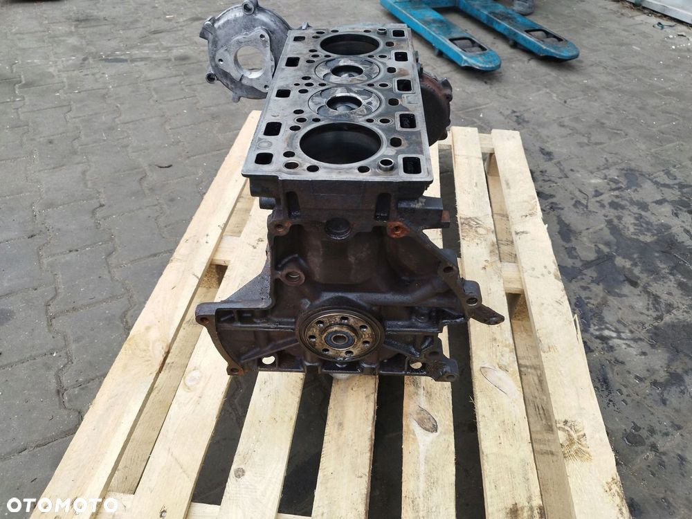 DOL SILNIKA BLOK TLOKI WAL MASTER MOVANO INTERSTAR 2.5 DCI 03-07R - 3