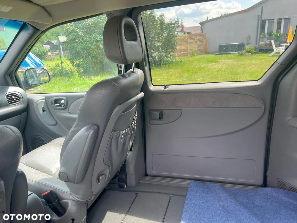 Chrysler Grand Voyager 2.8 CRD Executive LX S&G - 6