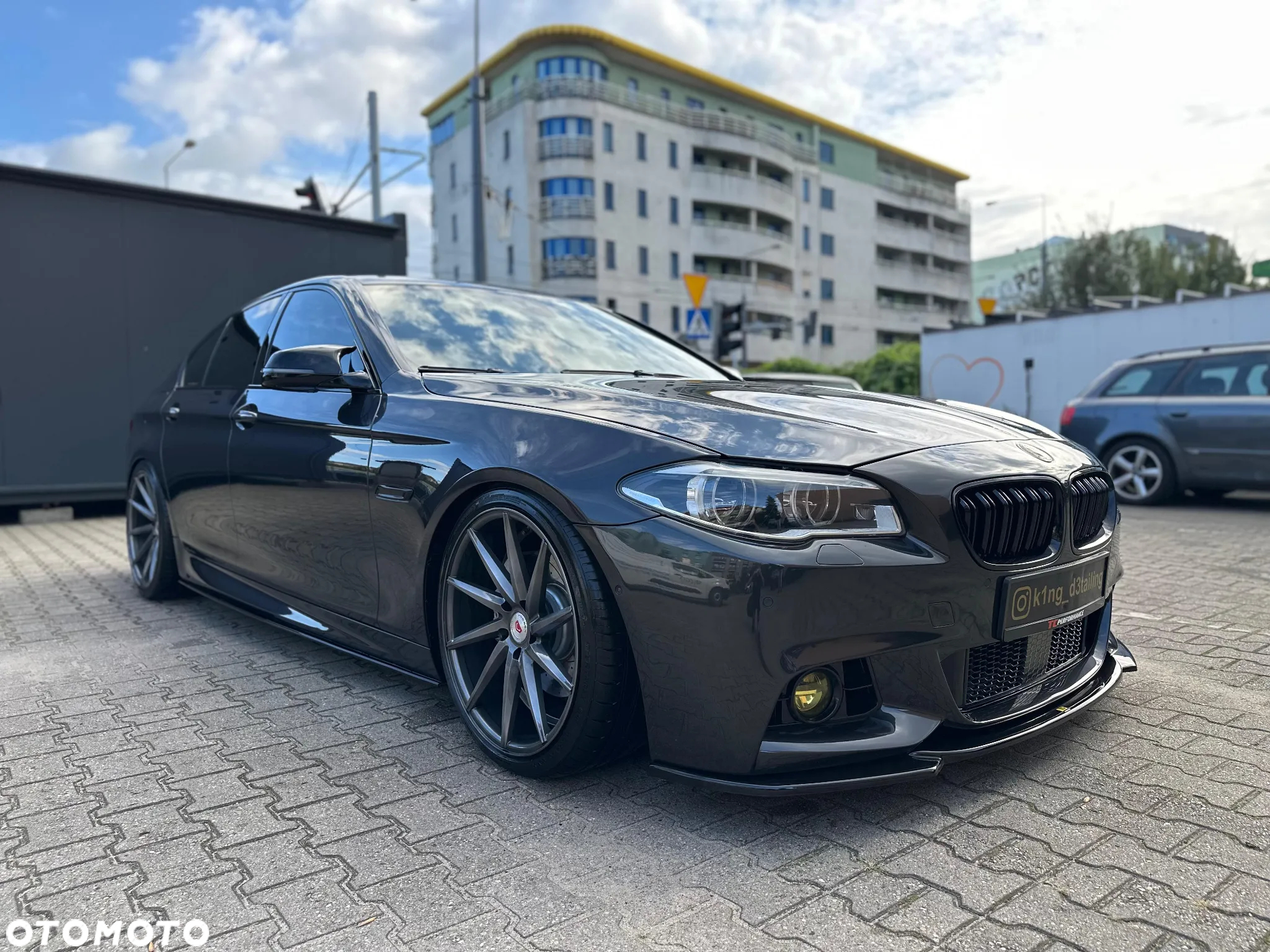 BMW Seria 5 550i - 19