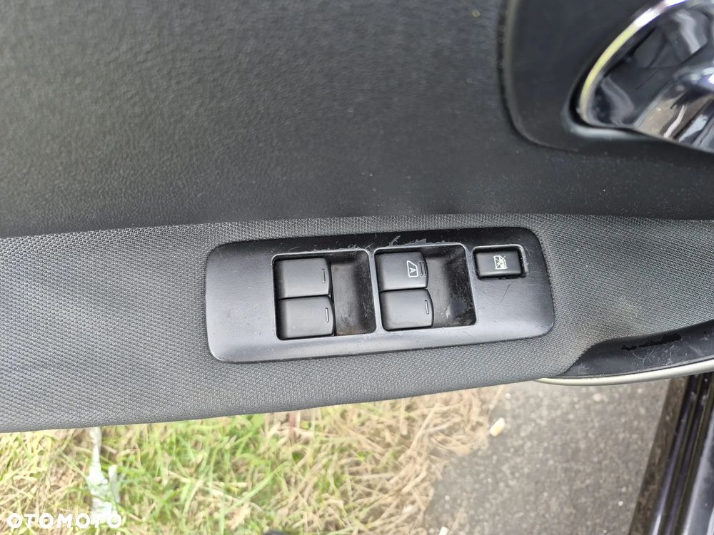 Nissan Qashqai 2.0 dCi DPF tekna - 11
