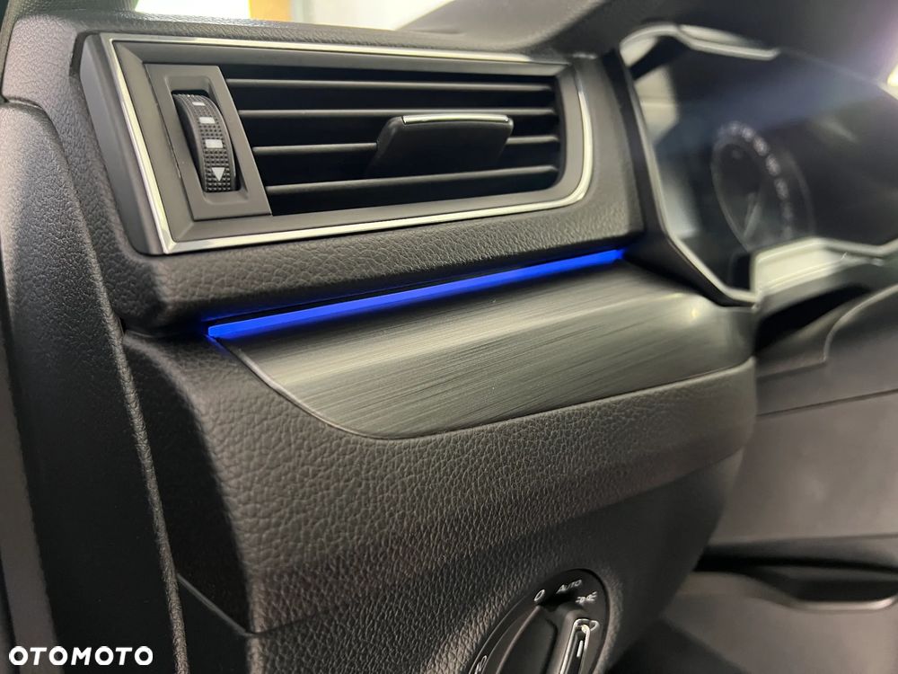 Skoda Superb 2.0 TDI Style DSG - 11