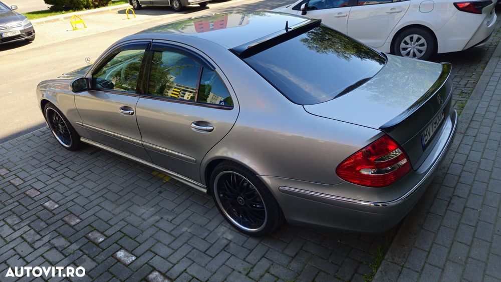 Mercedes-Benz E 200 KOMPRESSOR Automatik Elegance Sport Edition - 26