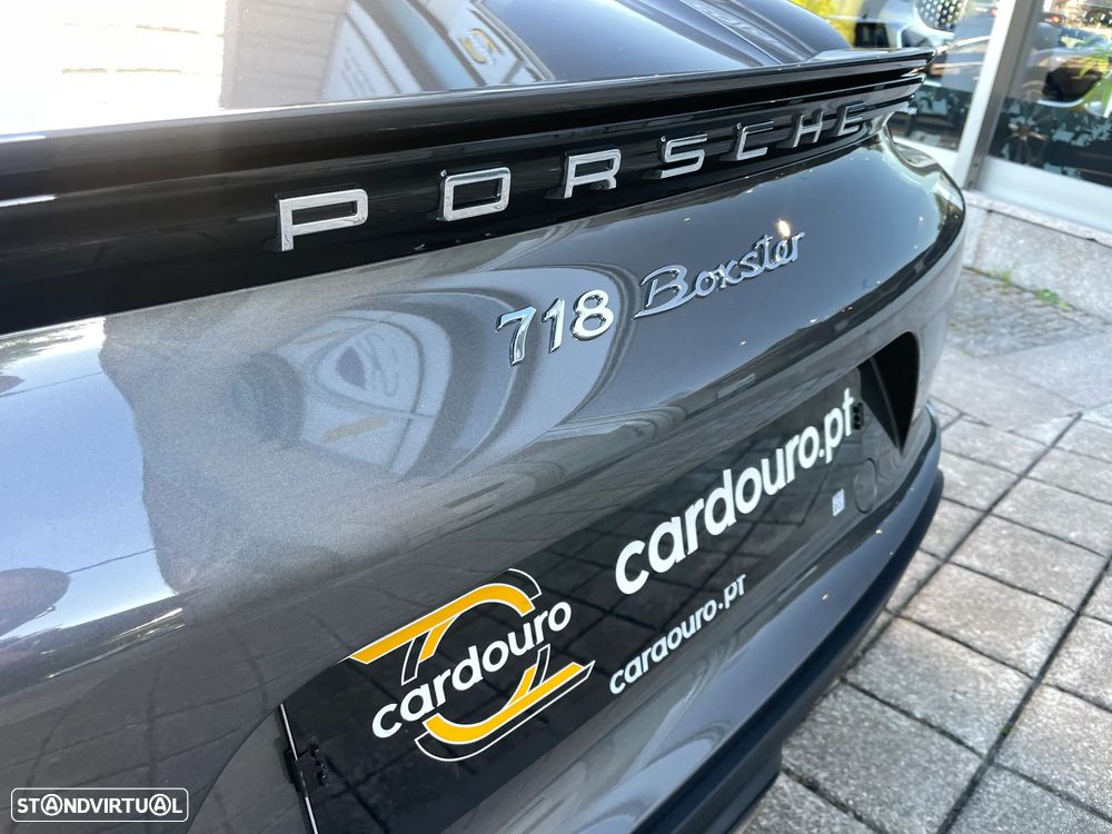 Porsche 718 Boxster 2.0 T PDK - 11