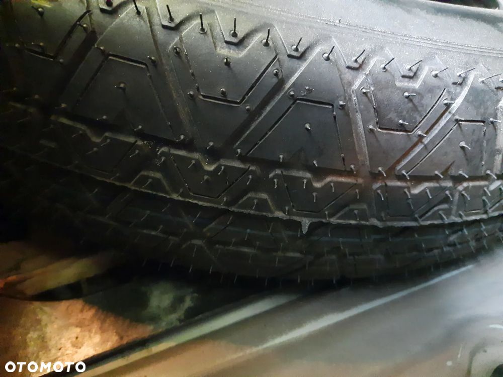 Mercedes-Benz Klasa E 250 CDI DPF BlueEFFICIENCY Automatik - 29