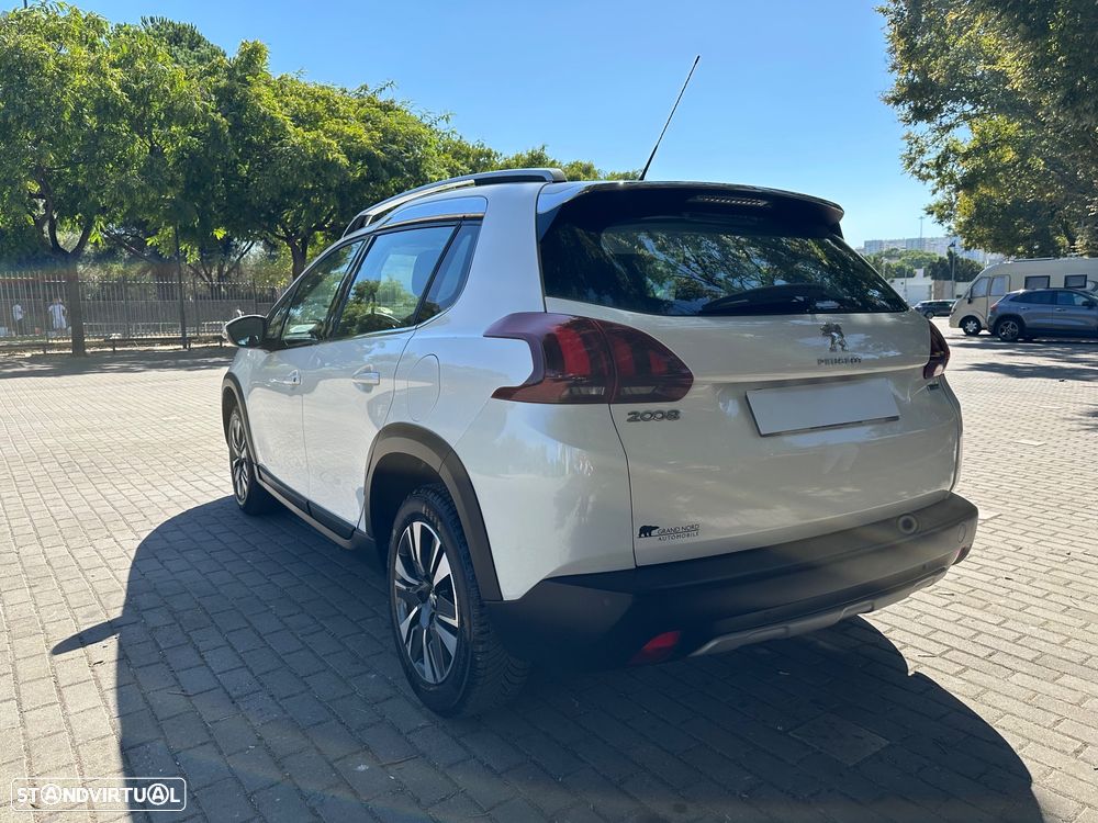 Peugeot 2008 PureTech 110 Stop&Start EAT6 Allure - 8