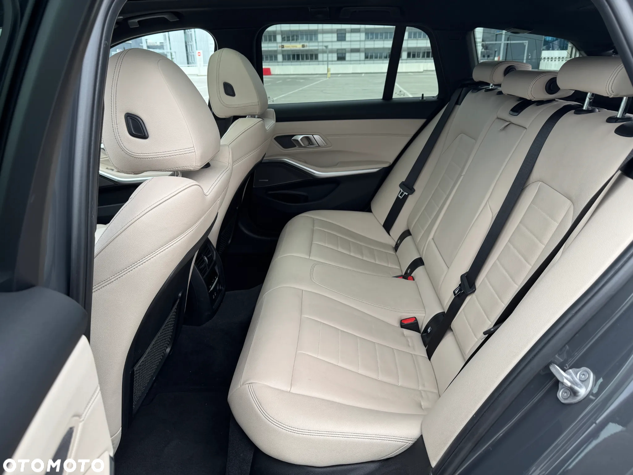 BMW Seria 3 330i xDrive M Sport sport - 14