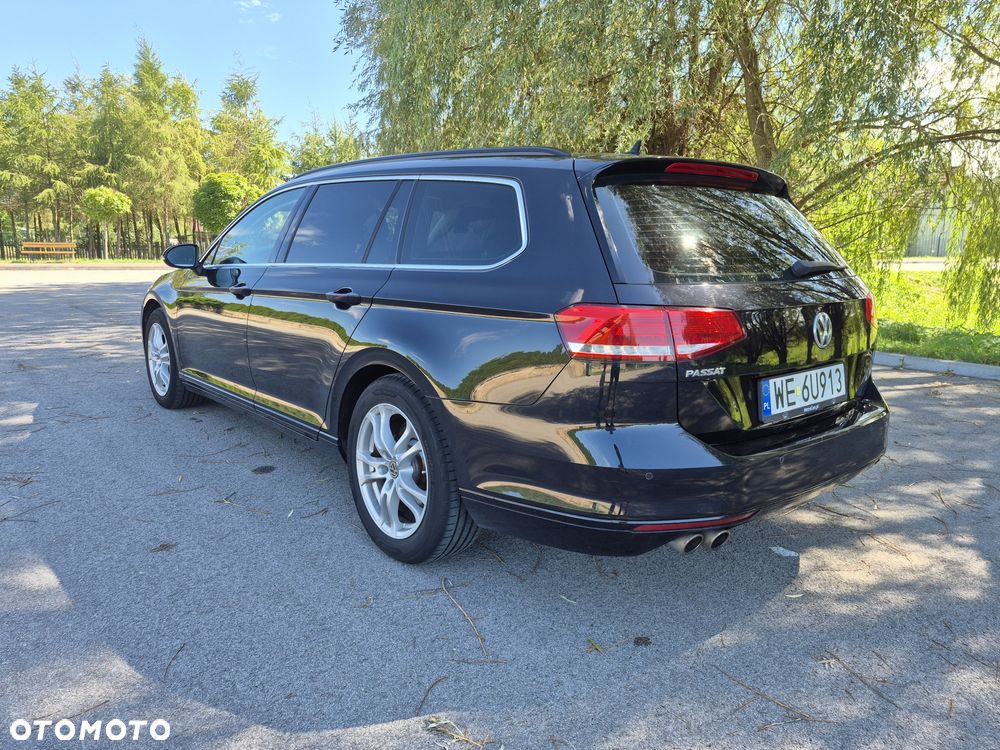 Volkswagen Passat - 4