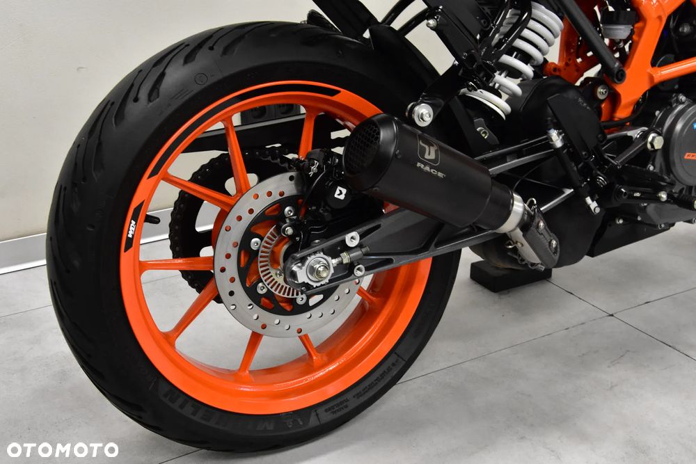 KTM Duke 125 - 36