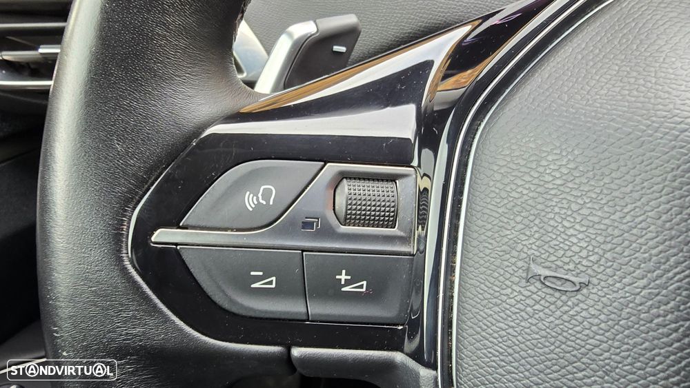 Peugeot 3008 1.5 BlueHDi Allure Pack EAT8 - 15