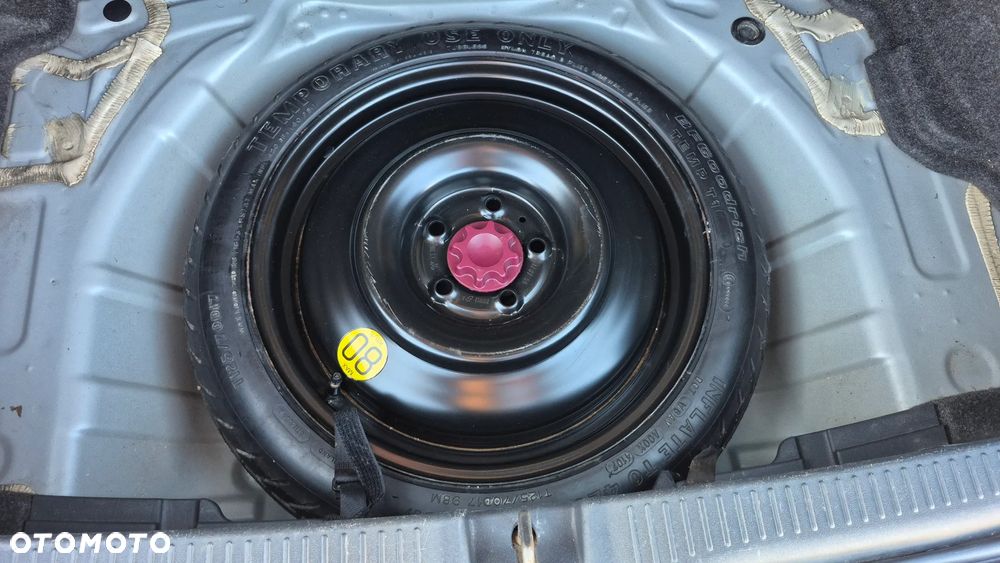 Toyota Auris 1.6 VVT-i Team - 11