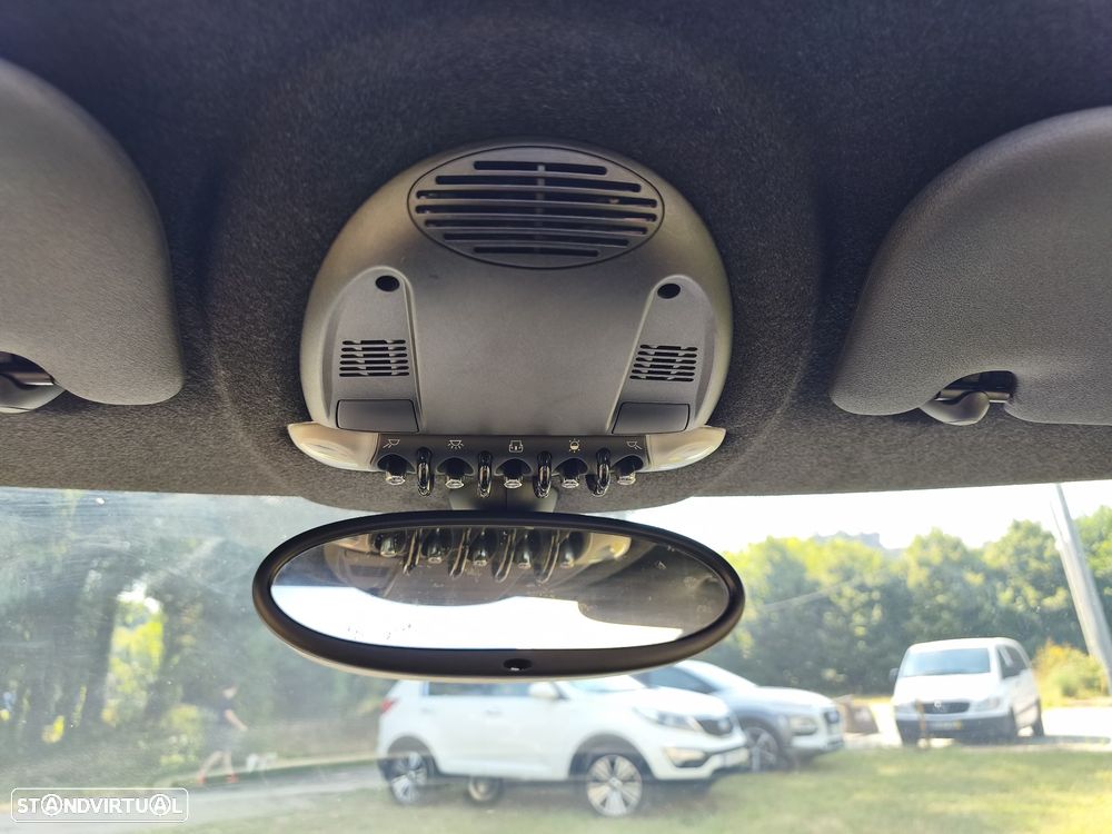 MINI 3 Portas Cooper D - 16