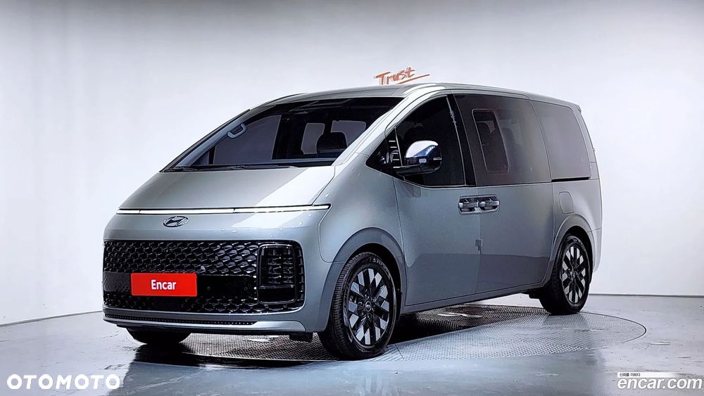 Hyundai Staria 2.2 CRDi Allrad Signature - 1
