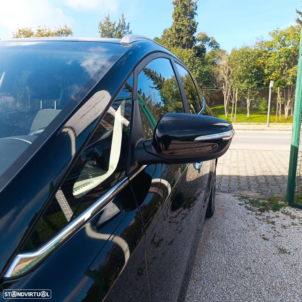 Kia Carens 1.7 CRDi ISG TX - 6