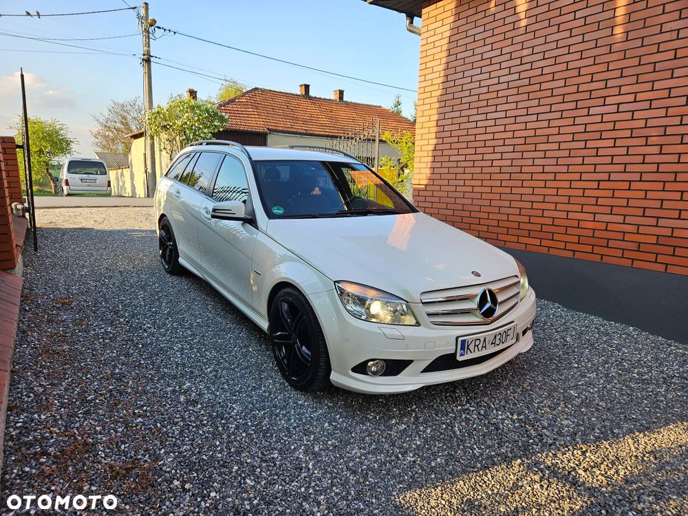 Mercedes-Benz Klasa C 180 CGI BlueEFFICIENCY SPORT EDITION - 19