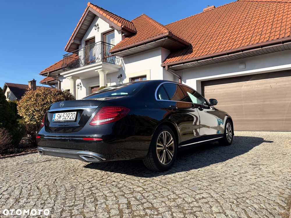 Mercedes-Benz Klasa E 220 d 9G-TRONIC Exclusive - 4