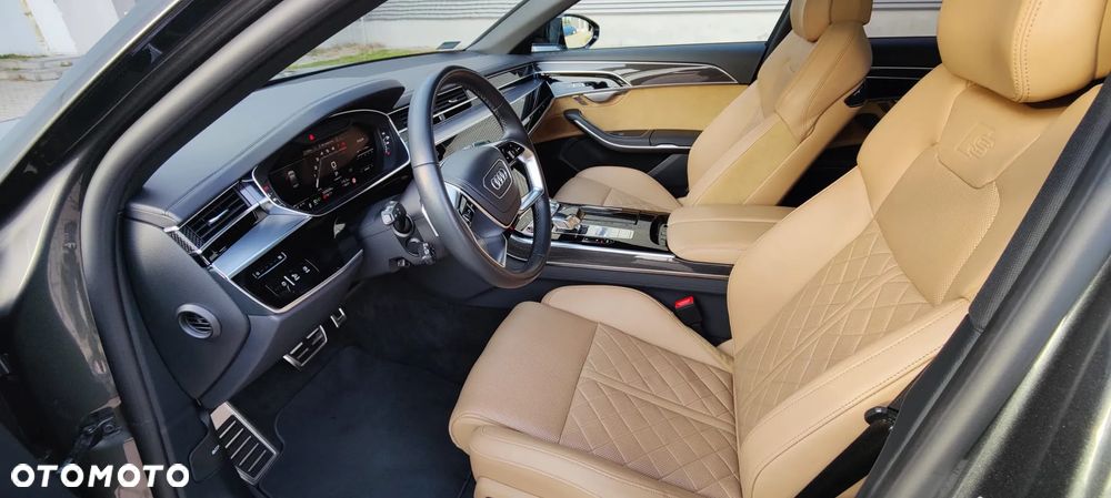 Audi S8 - 5
