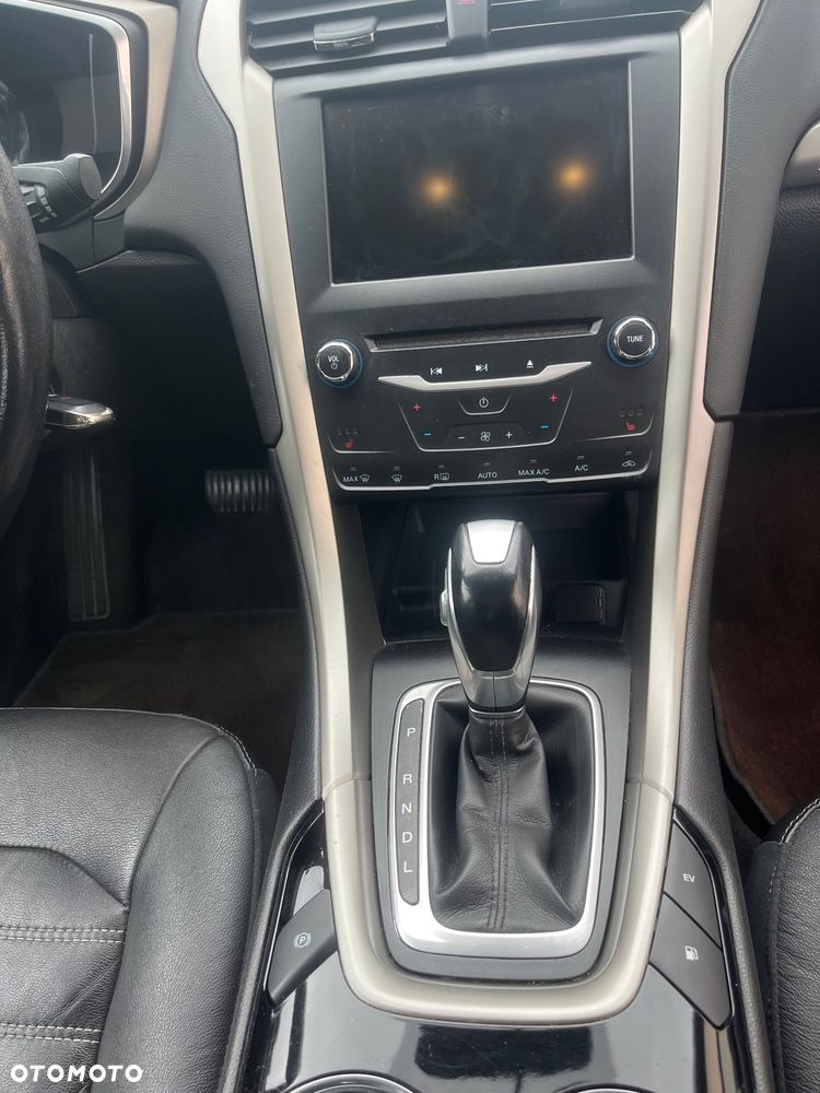 Ford Fusion - 21