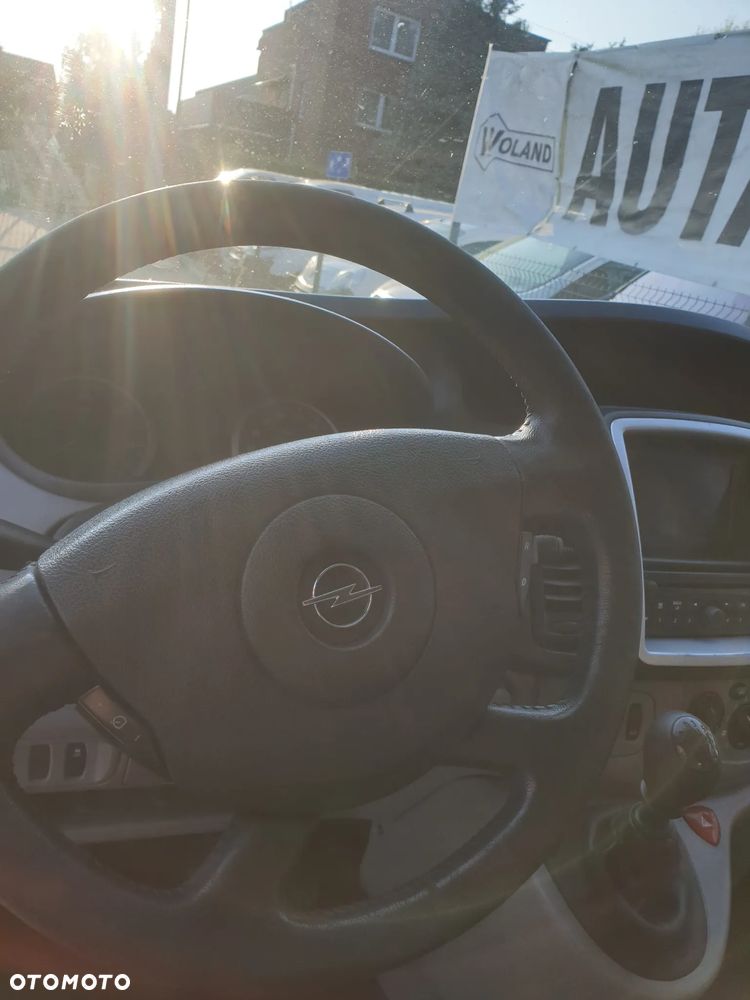 Opel vivaro - 8