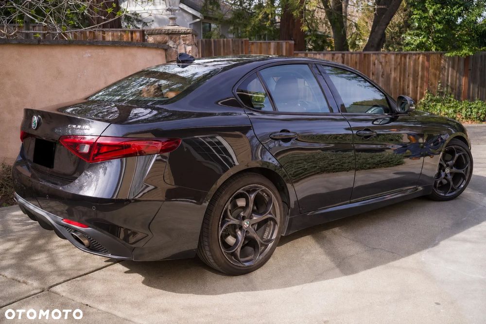Alfa Romeo Giulia 2.0 Turbo Veloce - 10