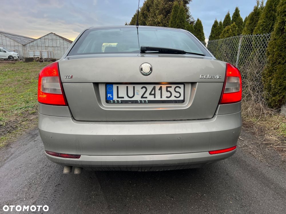 Skoda Octavia 2.0 TDI Ambiente - 10