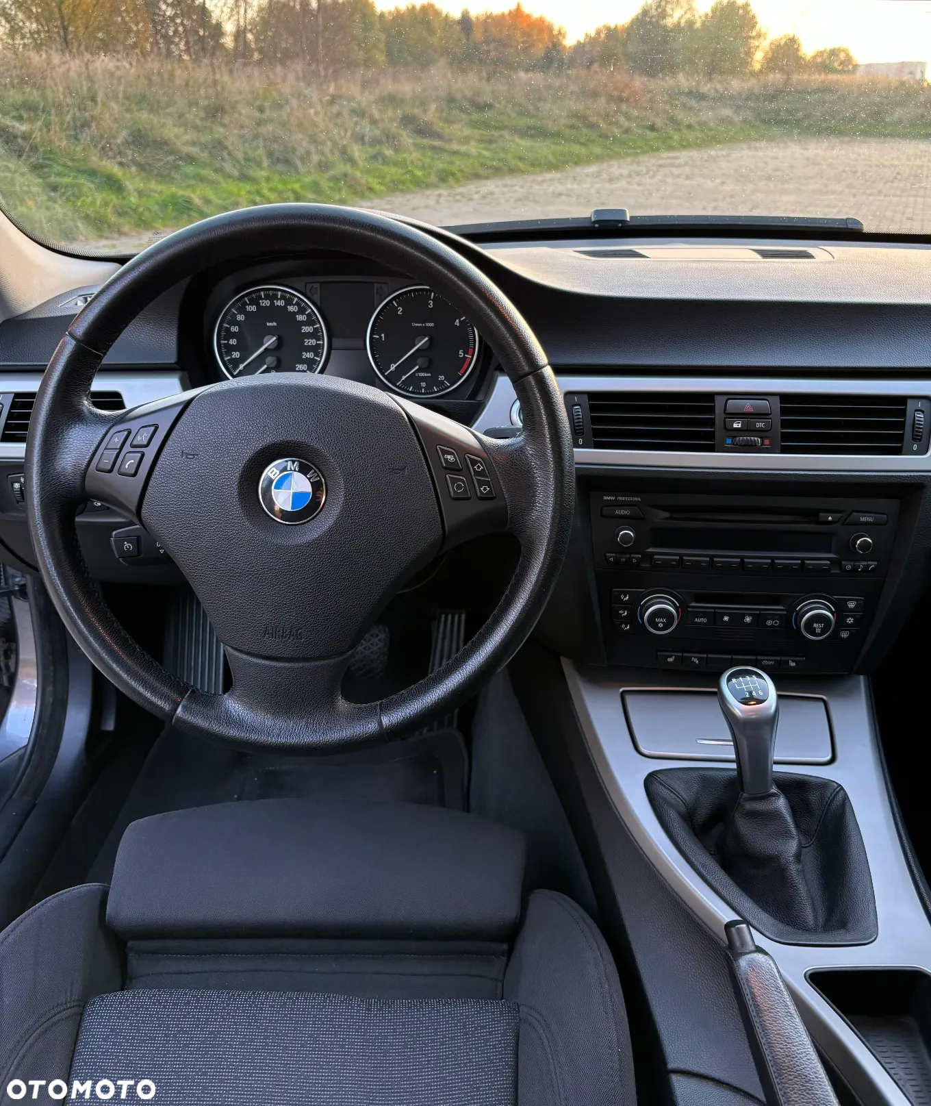 BMW Seria 3 318d - 19