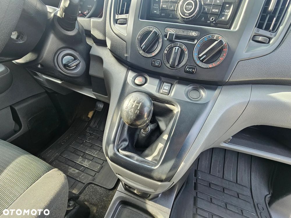Nissan NV200 - 12