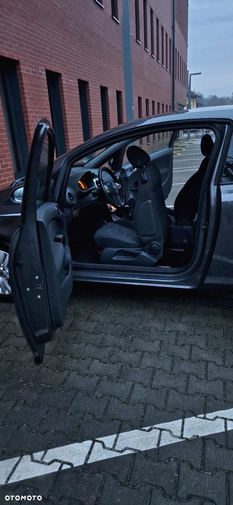 Opel Corsa 1.4 16V Satellite - 22