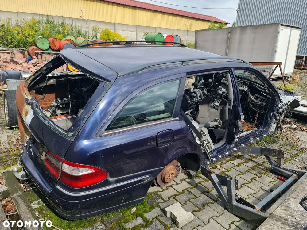 Mercedes-Benz Klasa E 300 T CDI DPF BlueEFFICIENCY 7G-TRONIC - 1