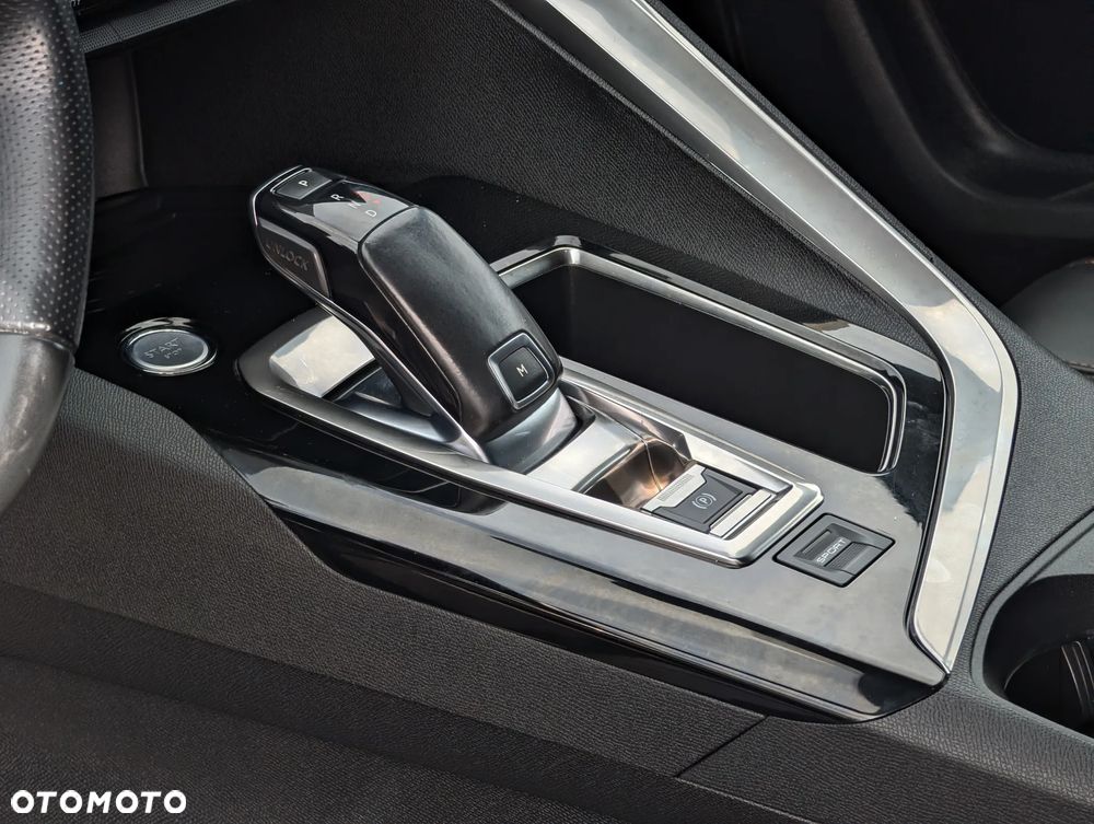 Peugeot 5008 1.6 PureTech GT Line S&S EAT8 - 30