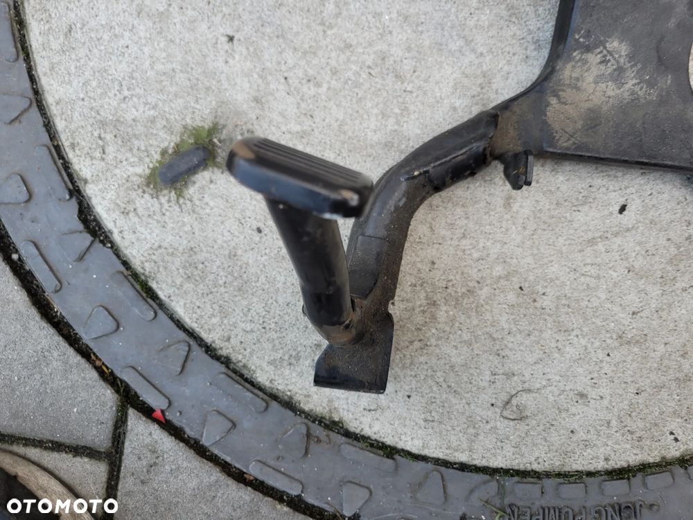 Stopka centralna, podpora, podstawa Suzuki GSF 650 GSF650 Bandit - 19