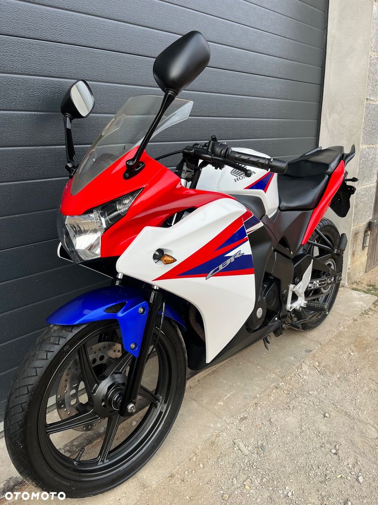 Honda CBR - 3