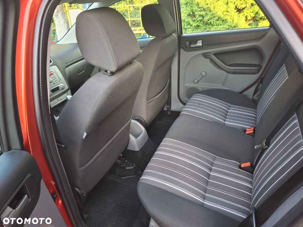 Ford Focus 1.6 16V Connection - 15