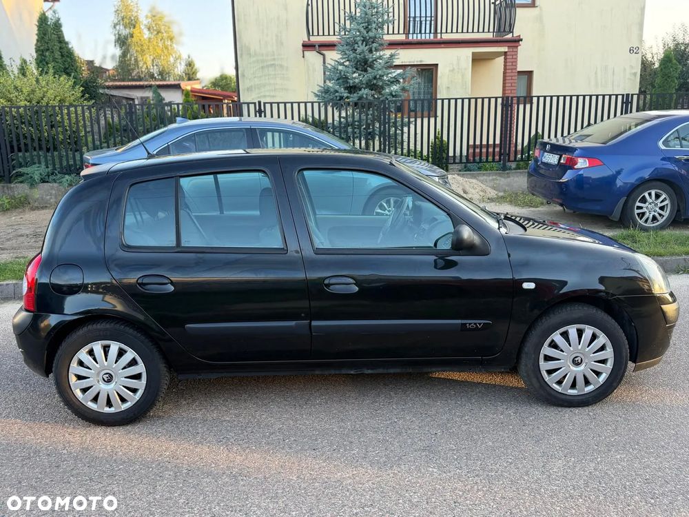 Renault Clio 1.2 16V Emotion - 20