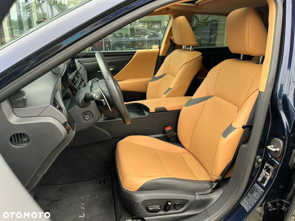 Lexus ES 300h Business Edition - 7