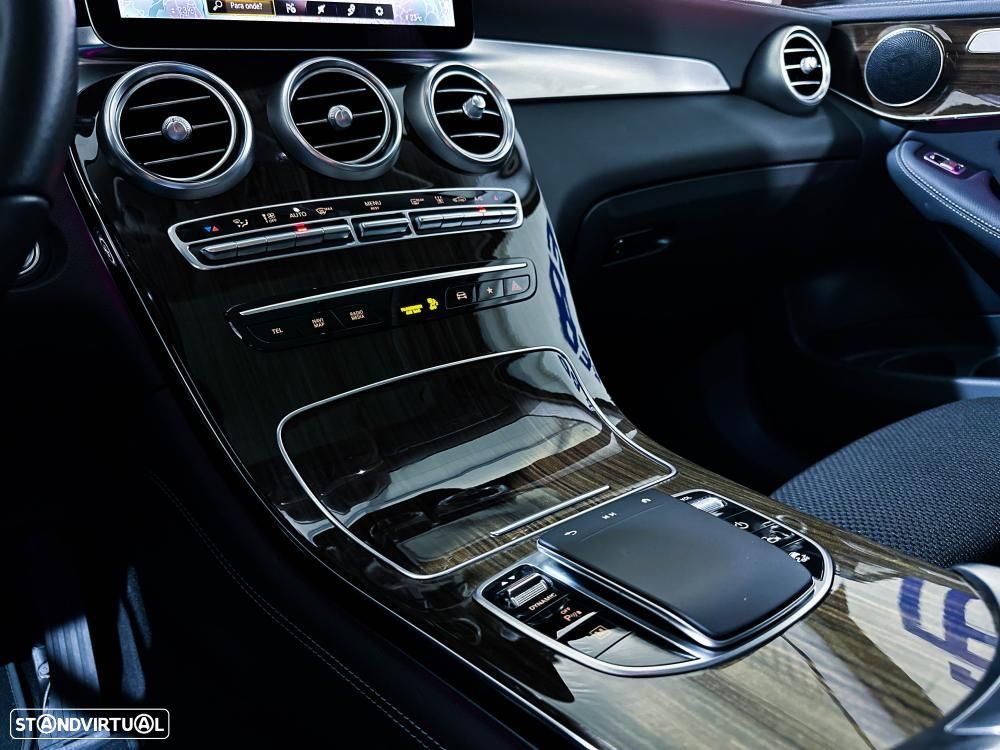 Mercedes-Benz GLC 300 e 4Matic 9G-TRONIC Edition AMG Line - 32