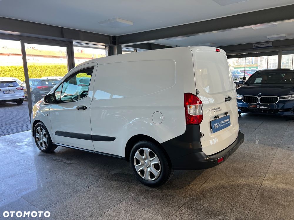 Ford Transit courier - 11