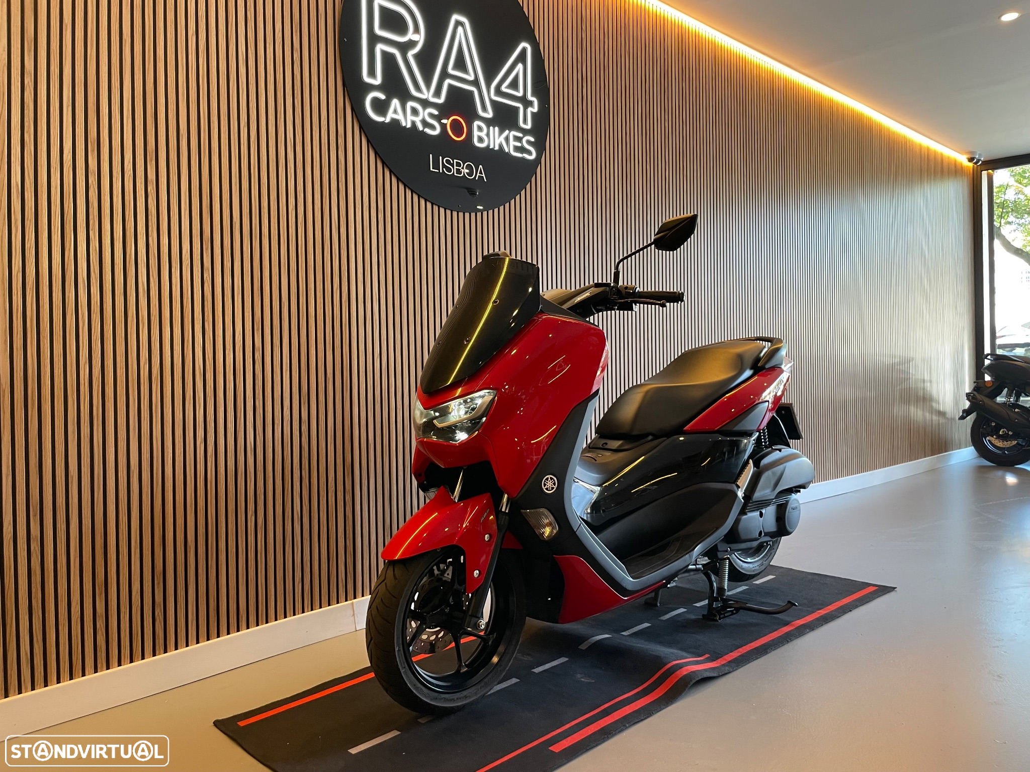 Yamaha NMAX - 5
