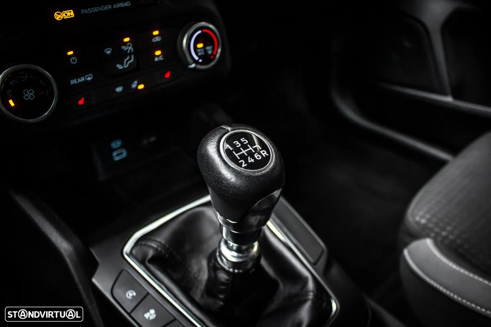 Ford Focus SW 1.0 EcoBoost Business - 21