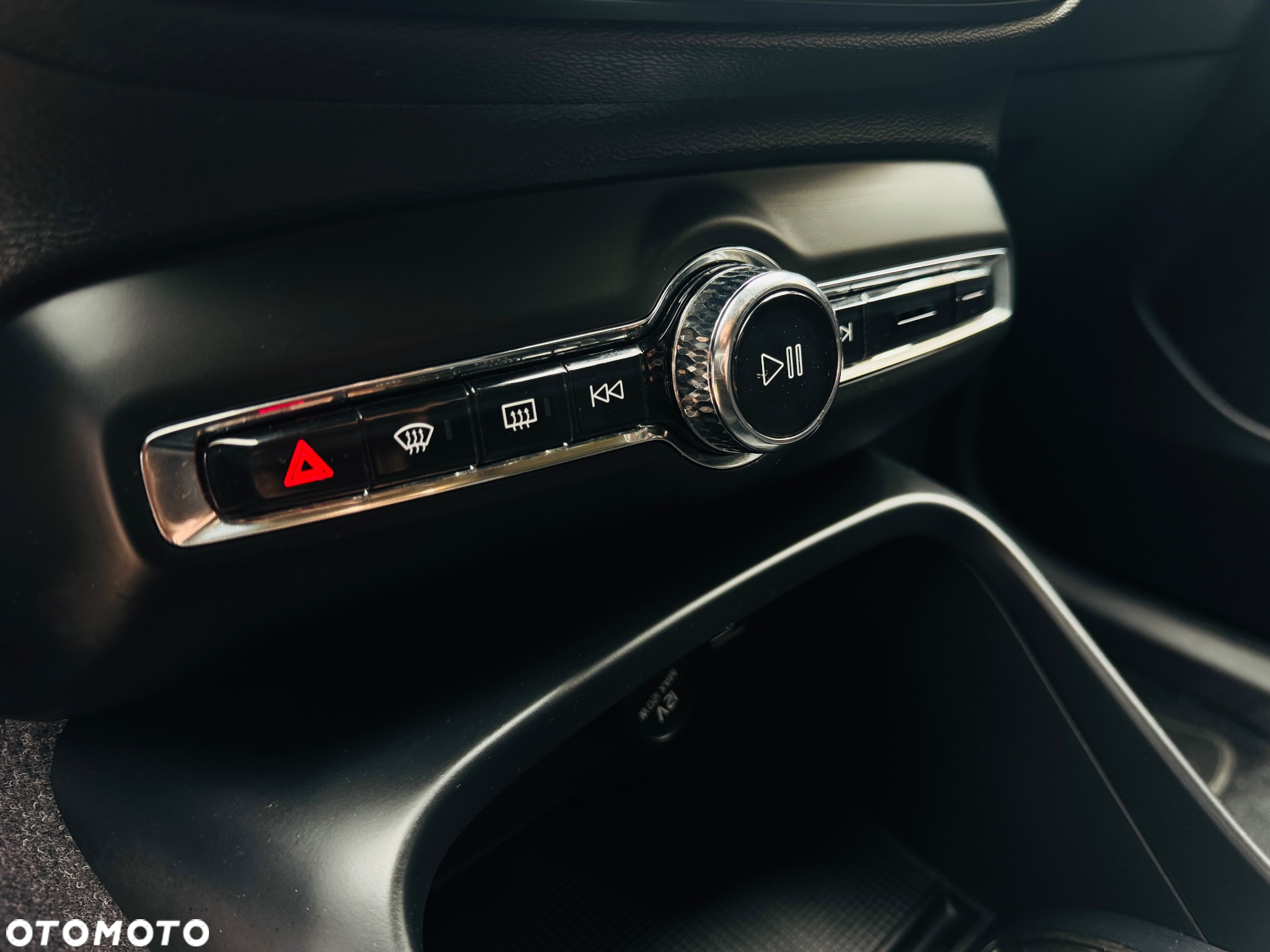 Volvo XC 40 D3 AWD Momentum Pro - 17
