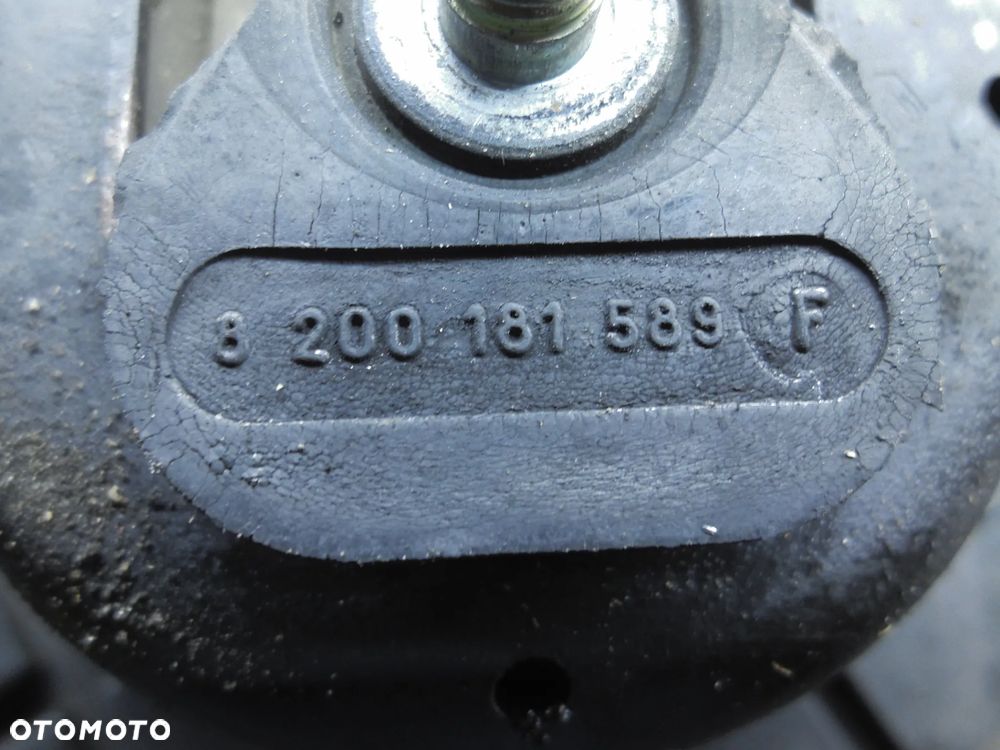 PODUSZKA ŁAPA PODSTAWA RENAULT LAGUNA II 8200181589 - 2