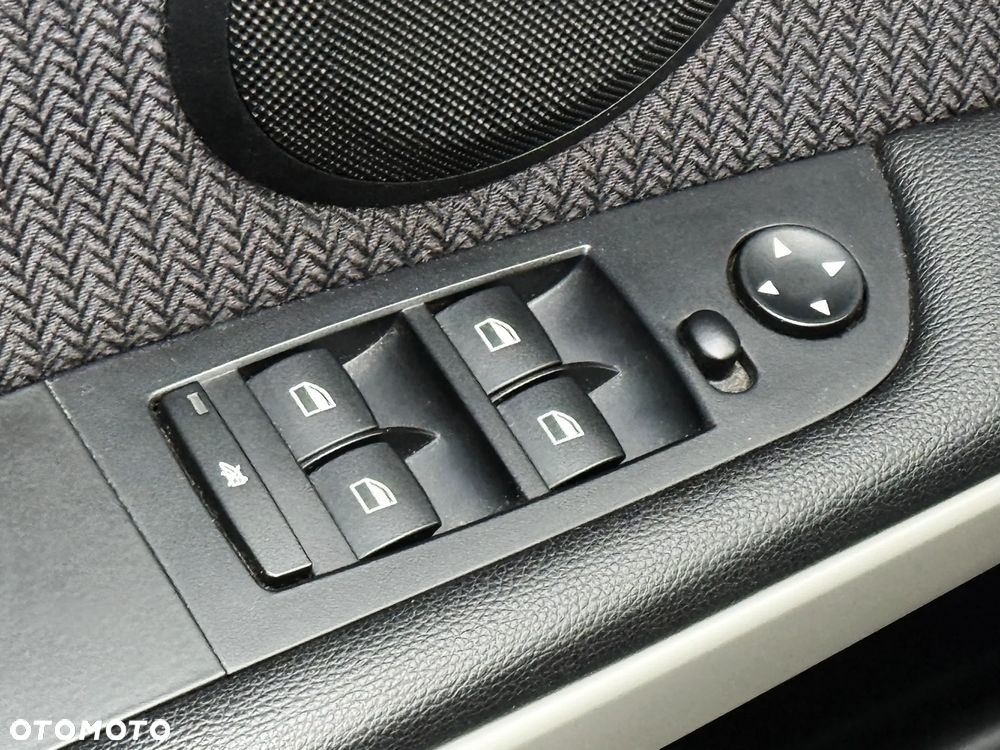 BMW Seria 3 318i Edition Lifestyle - 23