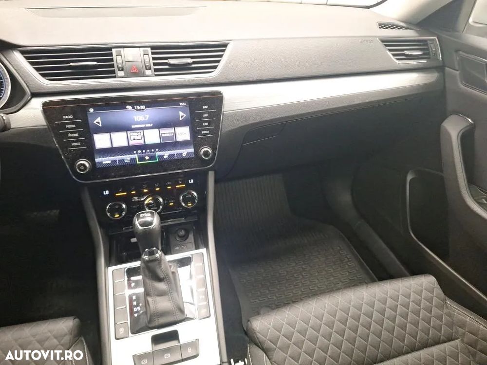 Skoda Superb Combi 2.0 TDI DSG Ambition - 10