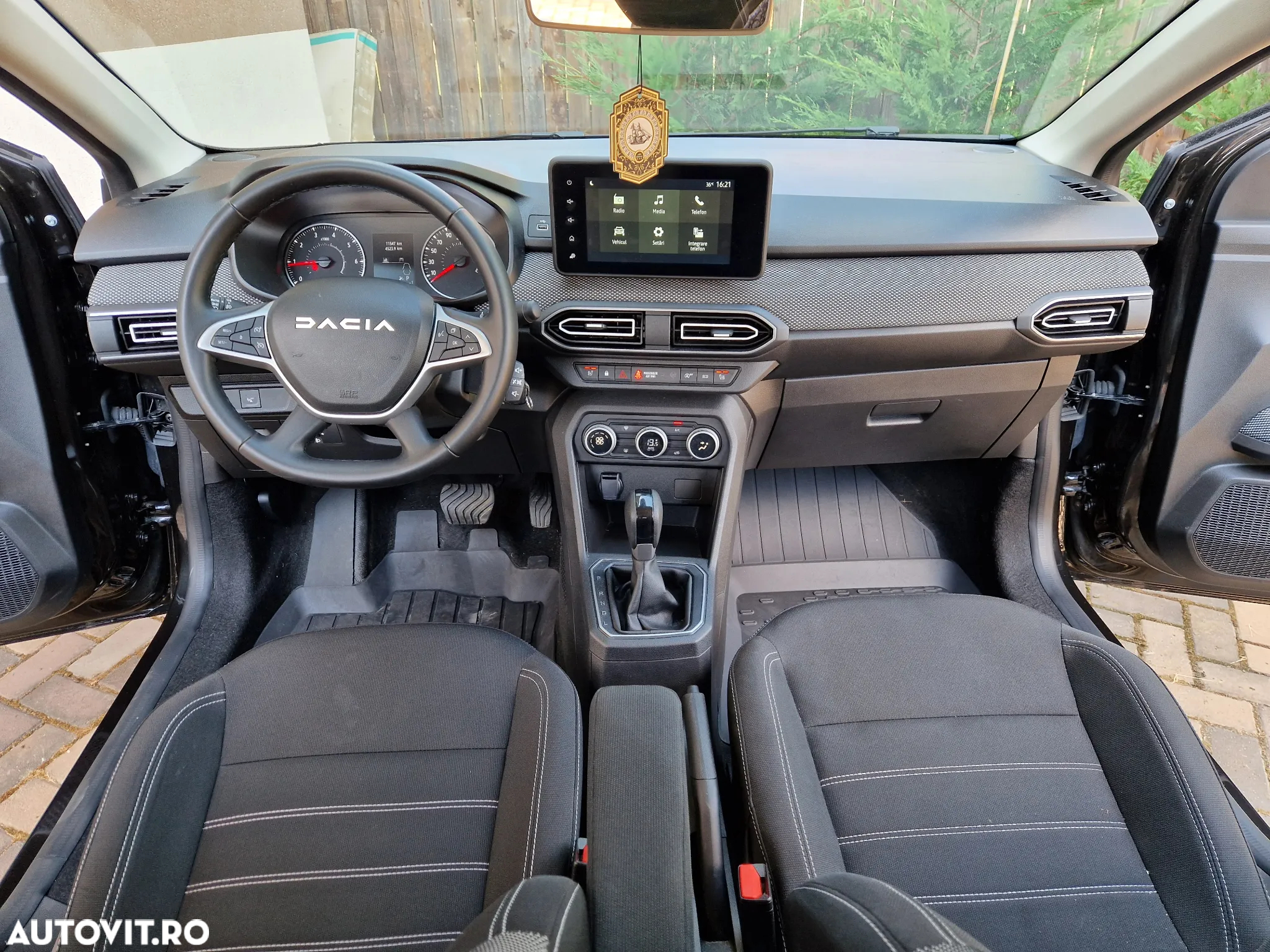 Dacia Logan TCe 90 CVT Prestige - 5