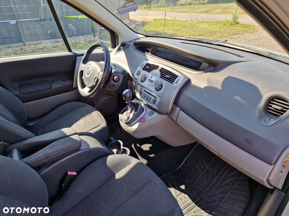 Renault Scenic dCi 130 FAP Expression - 12