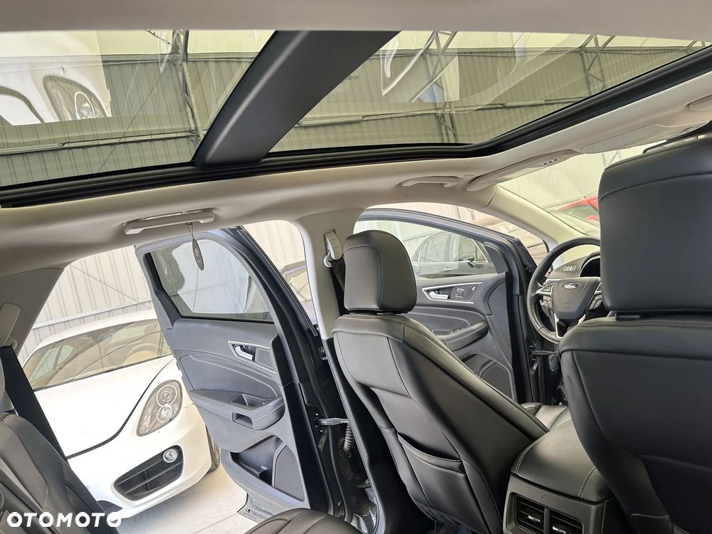Ford Edge - 10