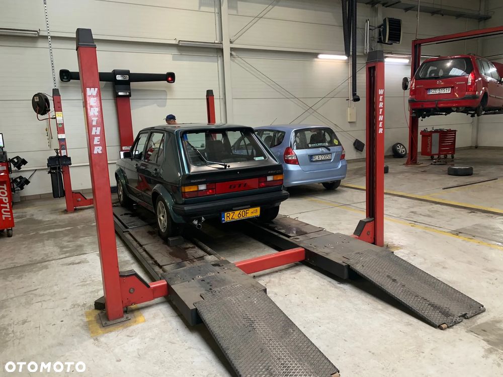 Volkswagen Golf 1.8 GTI - 33