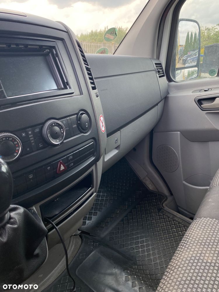 Mercedes-Benz Sprinter - 15