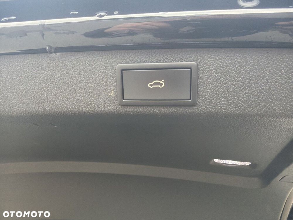 Skoda Superb 2.0 TDI SCR L&K DSG - 35